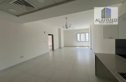 Apartment - 2 Bedrooms - 2 Bathrooms for rent in Hidd - Muharraq Governorate