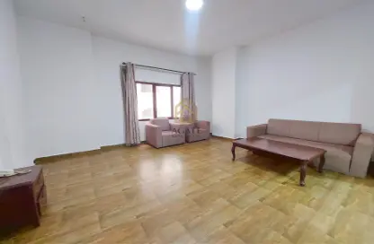 Apartment - 2 Bedrooms - 2 Bathrooms for rent in Exhibition Road - Hoora - Capital Governorate