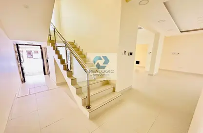 Villa - 3 Bedrooms - 4 Bathrooms for rent in Janabiya - Northern Governorate