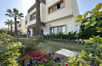 Villa - 5 Bedrooms - 5 Bathrooms for rent in Janabiya - Northern Governorate