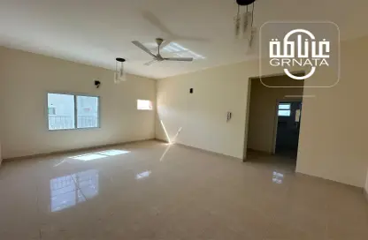 Apartment - 2 Bedrooms - 2 Bathrooms for rent in Jid Ali - Central Governorate