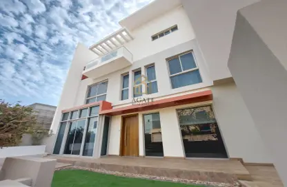 Villa - 4 Bedrooms - 5 Bathrooms for rent in Amwaj Avenue - Amwaj Islands - Muharraq Governorate