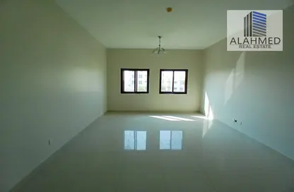 Apartment - 2 Bedrooms - 2 Bathrooms for rent in Zinj - Manama - Capital Governorate