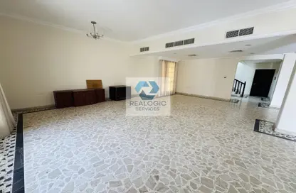 Villa - 5 Bedrooms - 6 Bathrooms for rent in Tubli - Central Governorate