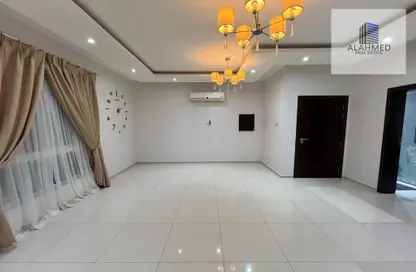 Apartment - 2 Bedrooms - 2 Bathrooms for rent in Hidd - Muharraq Governorate