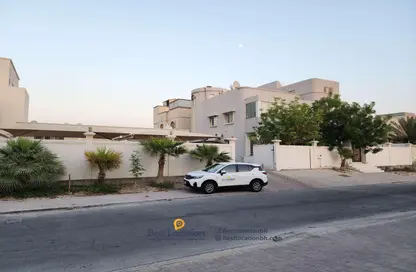 Villa - 6 Bedrooms - 7+ Bathrooms for sale in Hamad Town - Northern Governorate