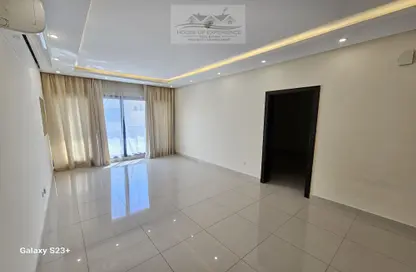 Apartment - 2 Bedrooms - 2 Bathrooms for rent in Tubli - Central Governorate