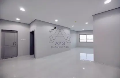 Apartment - 3 Bedrooms - 3 Bathrooms for rent in Busaiteen - Muharraq Governorate