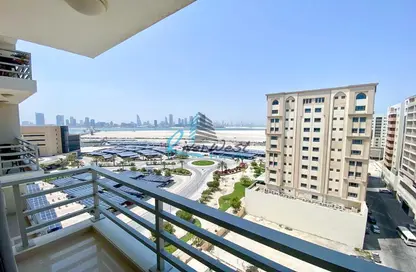 Apartment - 2 Bedrooms - 2 Bathrooms for sale in Busaiteen - Muharraq Governorate