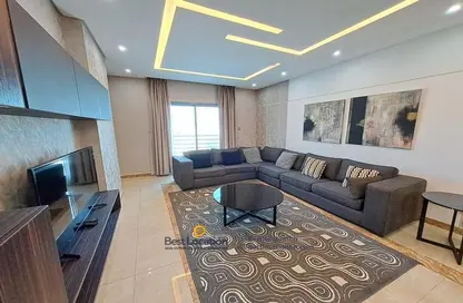 Apartment - 2 Bedrooms - 3 Bathrooms for rent in Busaiteen - Muharraq Governorate