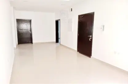 Apartment - 3 Bedrooms - 2 Bathrooms for rent in Arad - Muharraq Governorate