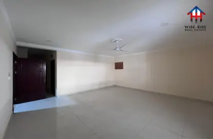 Apartment - 2 Bedrooms - 2 Bathrooms for rent in Galali - Muharraq Governorate