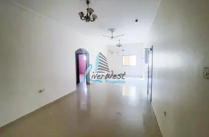 Apartment - 3 Bedrooms - 2 Bathrooms for rent in Arad - Muharraq Governorate