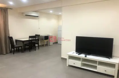 Apartment - 1 Bedroom - 1 Bathroom for rent in Mahooz - Manama - Capital Governorate