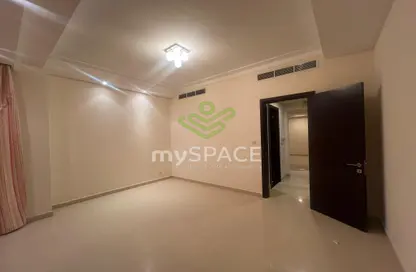 Apartment - 1 Bedroom - 1 Bathroom for rent in Al Burhama - Manama - Capital Governorate