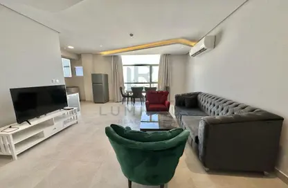 Apartment - 2 Bedrooms - 2 Bathrooms for rent in Salmaniya - Manama - Capital Governorate