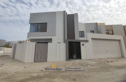 Villa - 4 Bedrooms - 6 Bathrooms for sale in Tubli - Central Governorate