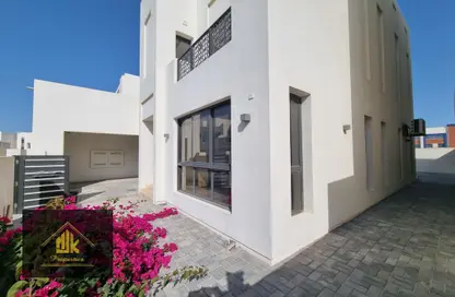 Villa - 5 Bedrooms - 6 Bathrooms for rent in Al Noor - Diyar Al Muharraq - Muharraq Governorate