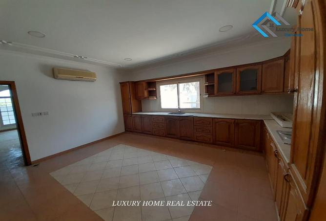 Villa - Studio - 7 Bathrooms for rent in Mahooz - Manama - Capital Governorate