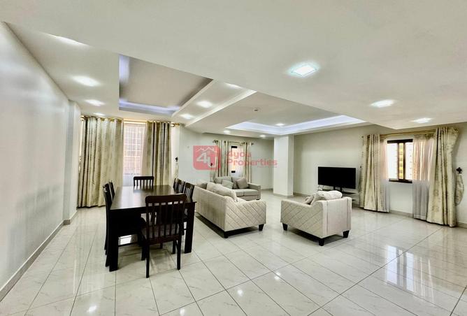 Apartment - 3 Bedrooms - 3 Bathrooms for rent in Zinj - Manama - Capital Governorate