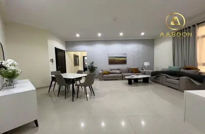 Apartment - 2 Bedrooms - 3 Bathrooms for rent in Busaiteen - Muharraq Governorate