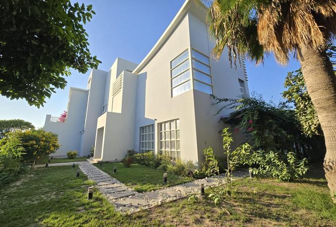 Villa - 5 Bedrooms for rent in Riffa Views - Riffa - Southern Governorate