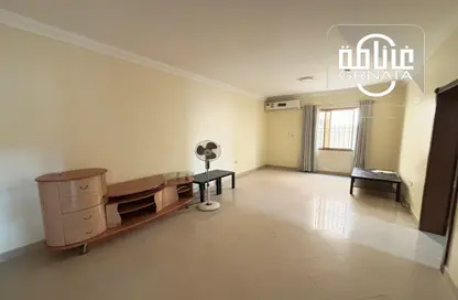 Apartment - 2 Bedrooms - 2 Bathrooms for rent in Jeblat Hebshi - Northern Governorate