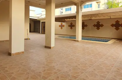 Villa - 3 Bedrooms - 3 Bathrooms for rent in Arad - Muharraq Governorate