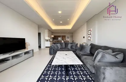 Apartment - 3 Bedrooms - 3 Bathrooms for rent in Reef Island - Capital Governorate