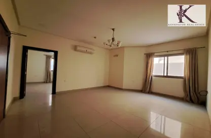 Apartment - 3 Bedrooms - 2 Bathrooms for rent in Maqabah - Northern Governorate