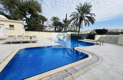 Villa - 4 Bedrooms - 4 Bathrooms for rent in Mahooz - Manama - Capital Governorate