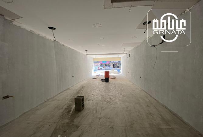 Shop - Studio - 1 Bathroom for rent in Busaiteen - Muharraq Governorate