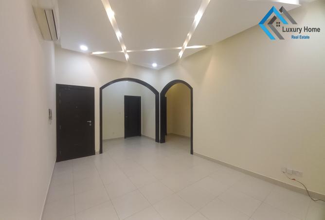 Apartment - 2 Bedrooms - 2 Bathrooms for rent in Janabiya - Northern Governorate