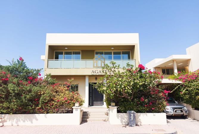 Villa - 4 Bedrooms - 5 Bathrooms for rent in Saar - Northern Governorate