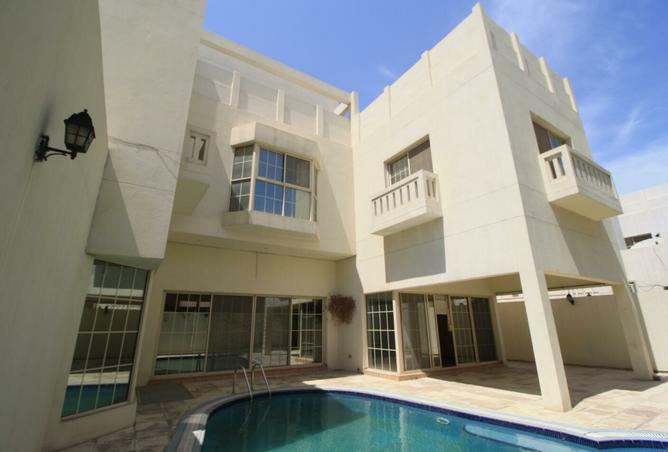 Villa - 4 Bedrooms - 4 Bathrooms for rent in Tubli - Central Governorate