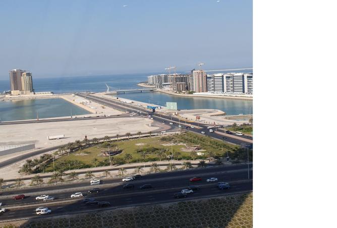 Apartment - 4 Bedrooms - 5 Bathrooms for sale in Abraj Al Lulu - Manama - Capital Governorate