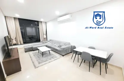 Apartment - 2 Bedrooms - 3 Bathrooms for rent in Zinj - Manama - Capital Governorate