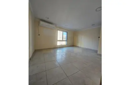 Apartment - 2 Bedrooms - 2 Bathrooms for rent in Busaiteen - Muharraq Governorate