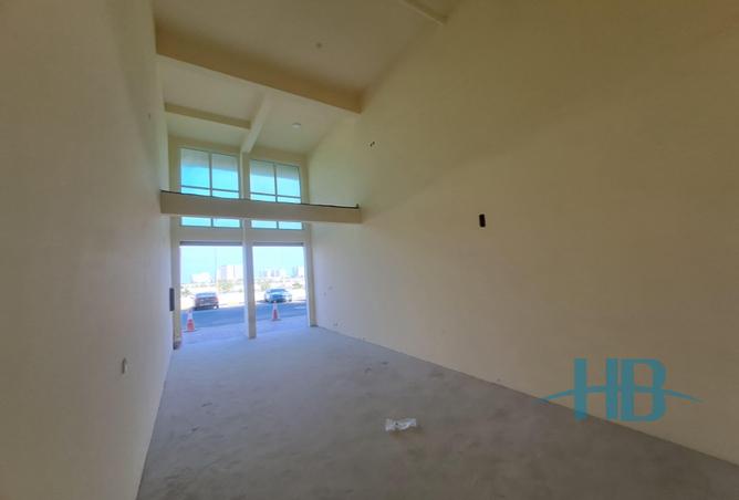 Shop - Studio - 1 Bathroom for rent in Galali - Muharraq Governorate