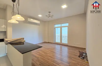 Apartment - 2 Bedrooms - 2 Bathrooms for rent in Al Burhama - Manama - Capital Governorate