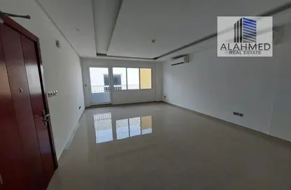 Apartment - 3 Bedrooms - 4 Bathrooms for rent in Hidd - Muharraq Governorate