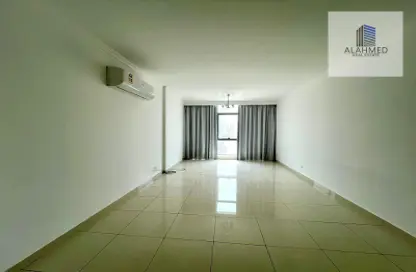 Apartment - 2 Bedrooms - 3 Bathrooms for rent in Hidd - Muharraq Governorate