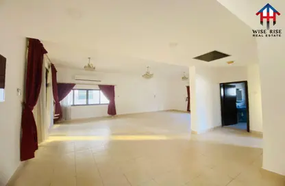 Apartment - 3 Bedrooms - 3 Bathrooms for rent in Mahooz - Manama - Capital Governorate