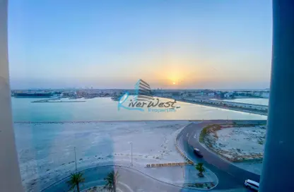 Apartment - 2 Bedrooms - 2 Bathrooms for rent in Canal View - Dilmunia Island - Muharraq Governorate