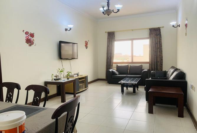 Apartment - 2 Bedrooms - 2 Bathrooms for rent in Gudaibiya - Manama - Capital Governorate