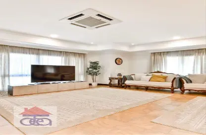 Villa - 4 Bedrooms - 5 Bathrooms for sale in Riffa - Southern Governorate