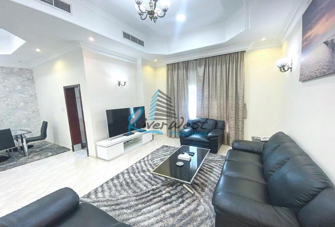 Apartment - 2 Bedrooms - 3 Bathrooms for rent in Al Juffair - Capital Governorate