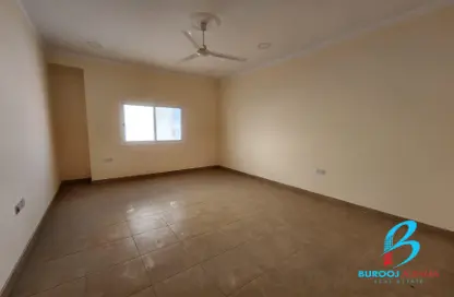 Empty Room image for: Apartment - 2 Bedrooms - 2 Bathrooms for rent in Tubli - Central Governorate, Image 1