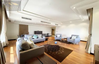 Apartment - 4 Bedrooms - 5 Bathrooms for sale in Abraj Al Lulu - Manama - Capital Governorate