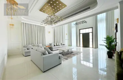 Villa - 4 Bedrooms - 5 Bathrooms for sale in Tubli - Central Governorate